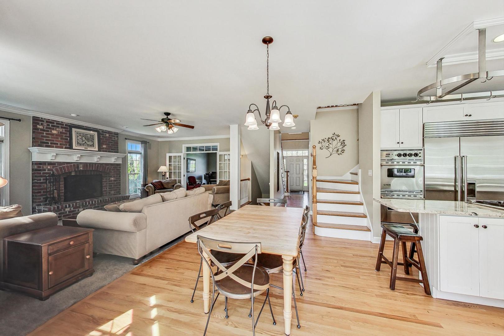 17W231 Hillside Lane