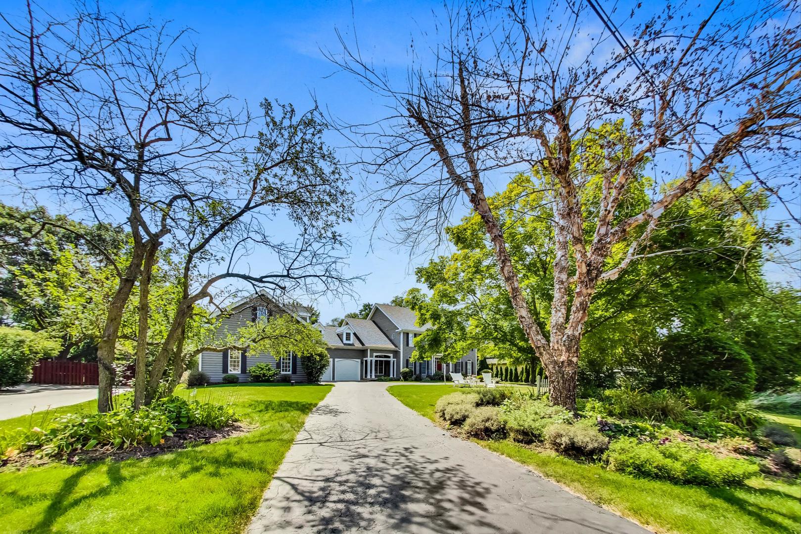 17W231 Hillside Lane