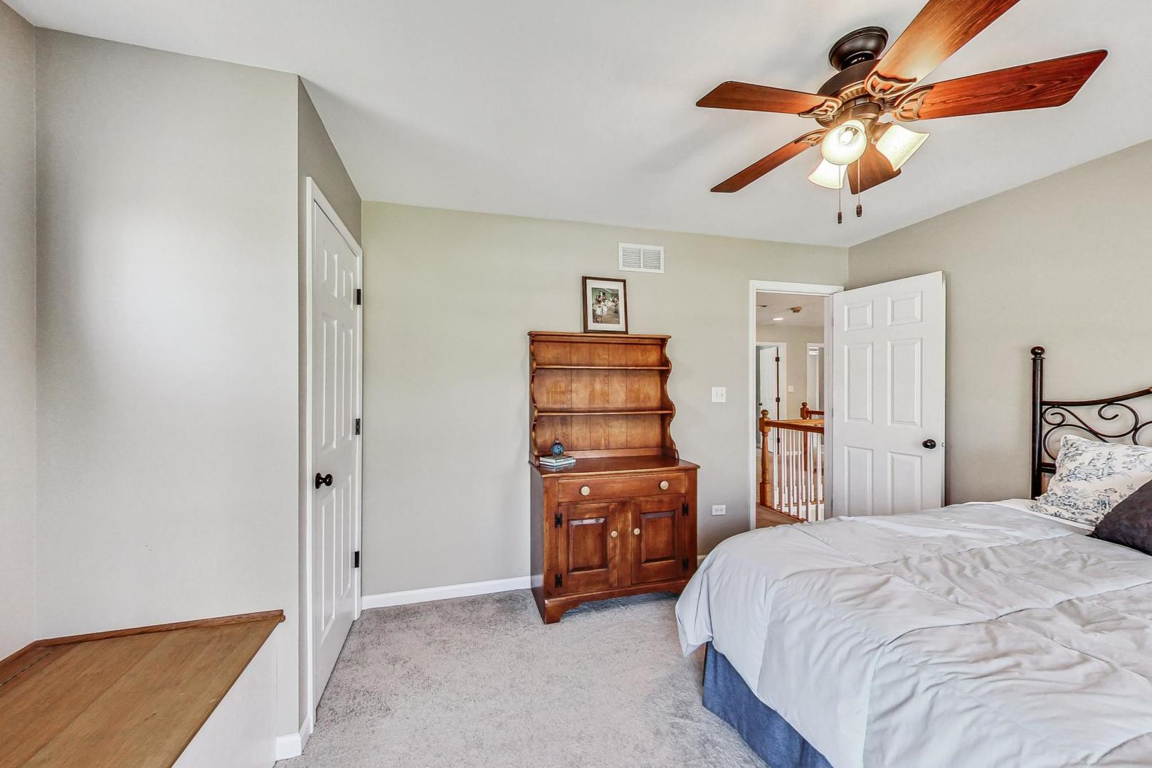 17W231 Hillside Lane