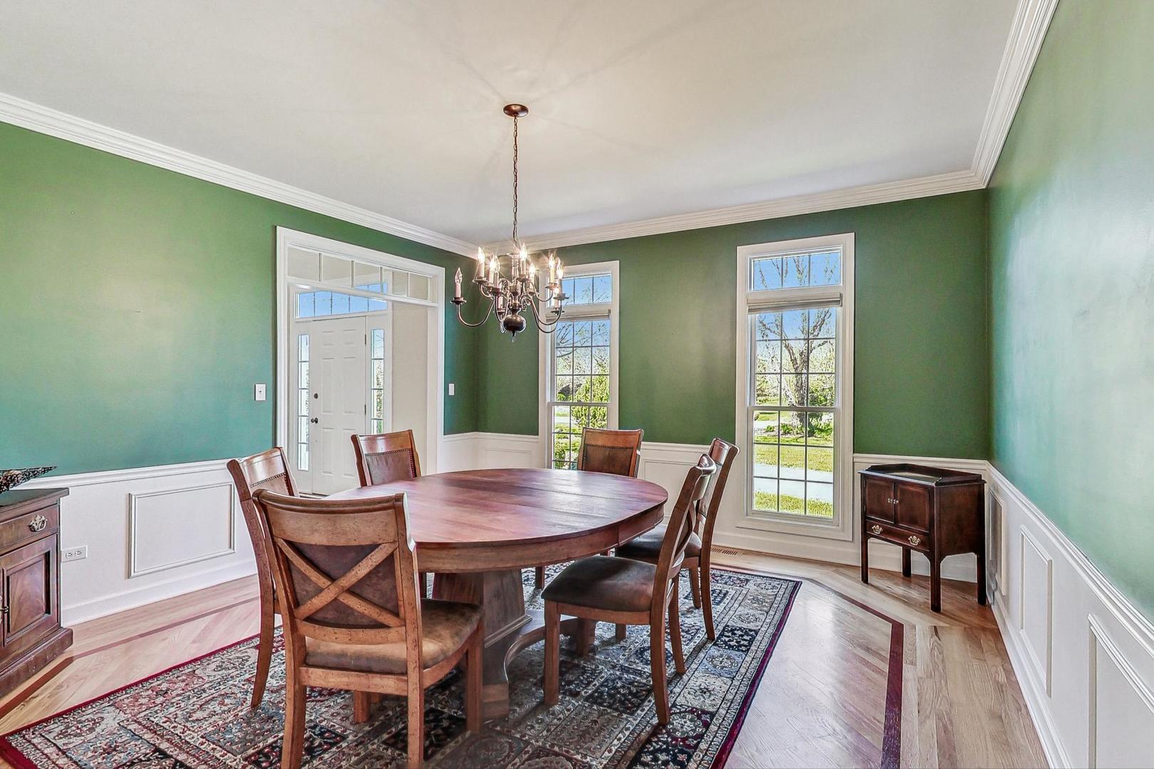 17W231 Hillside Lane