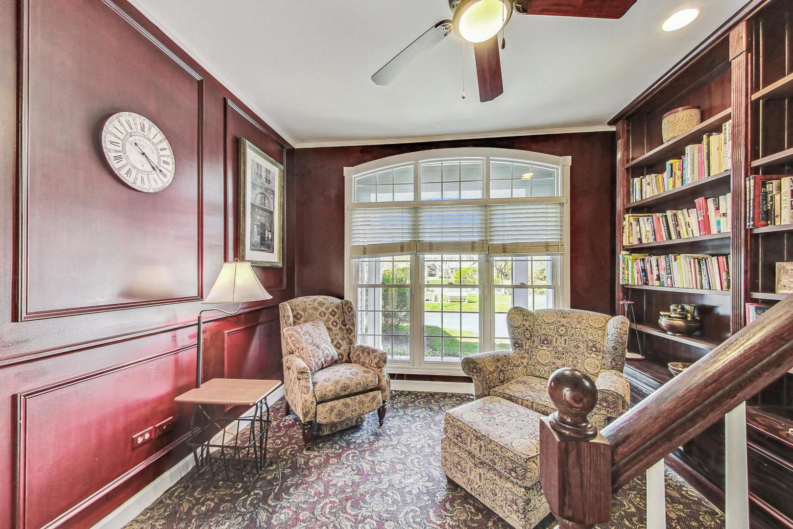 17W231 Hillside Lane