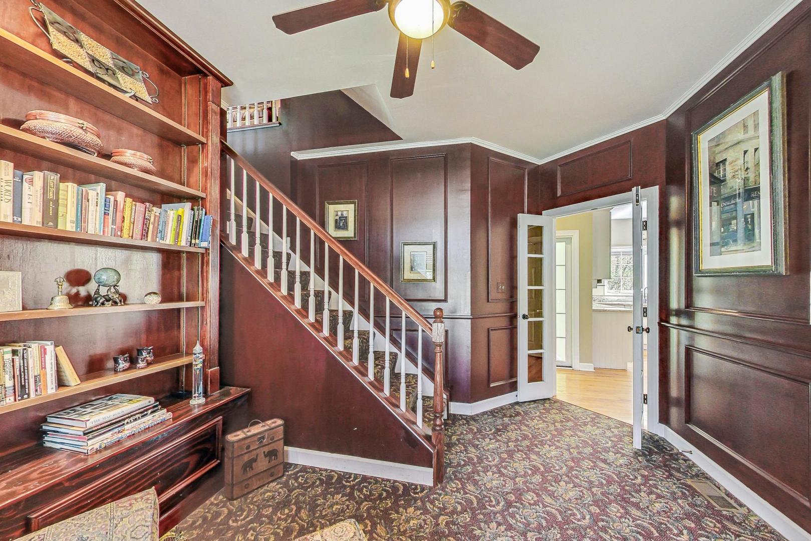 17W231 Hillside Lane