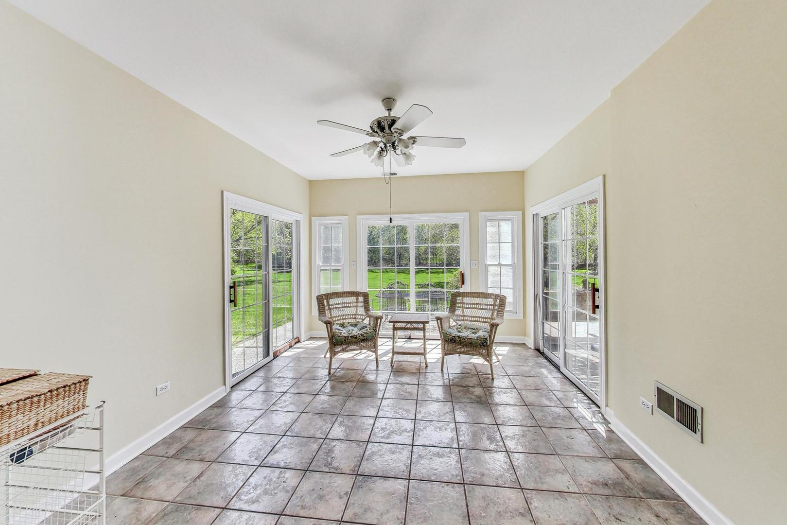 17W231 Hillside Lane