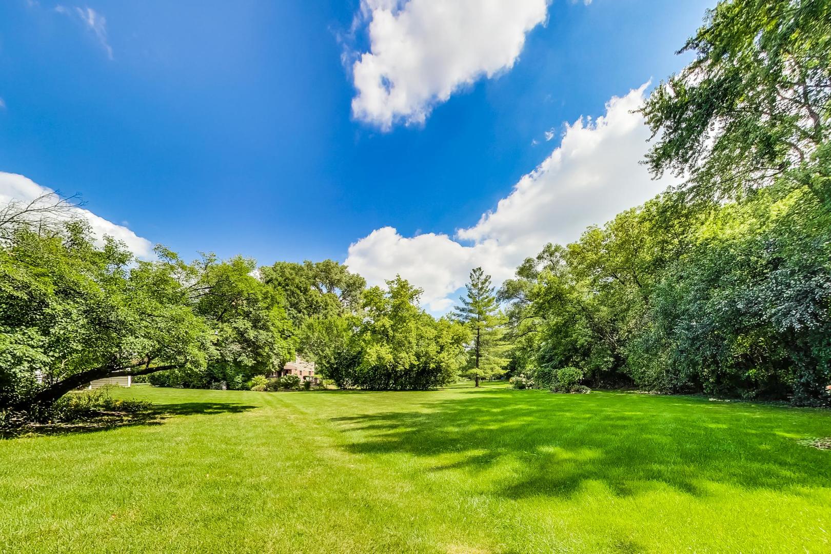 17W231 Hillside Lane
