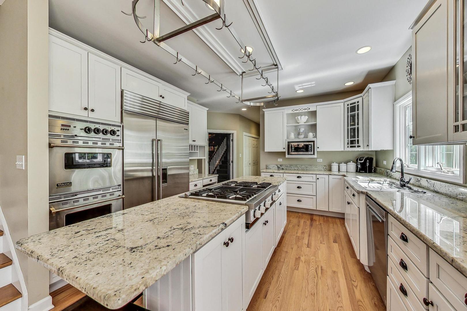 17W231 Hillside Lane