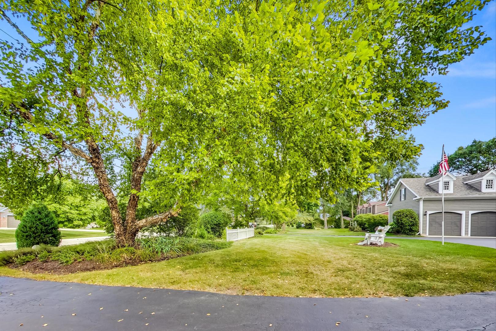 17W231 Hillside Lane