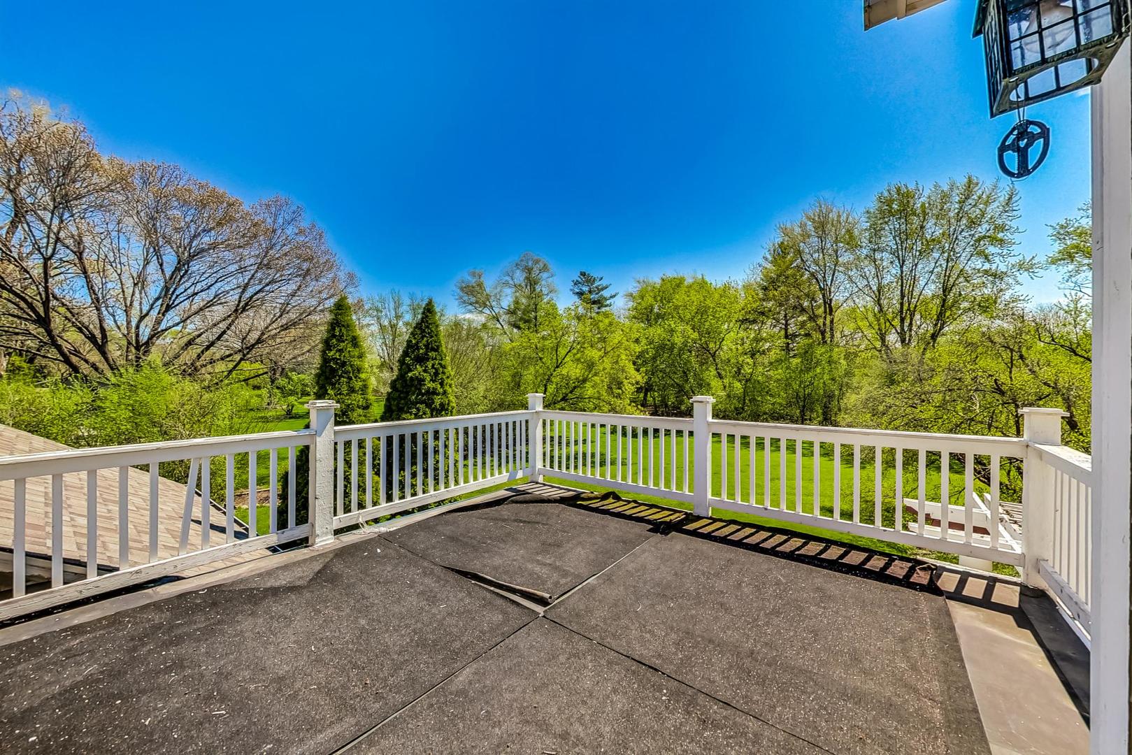 17W231 Hillside Lane