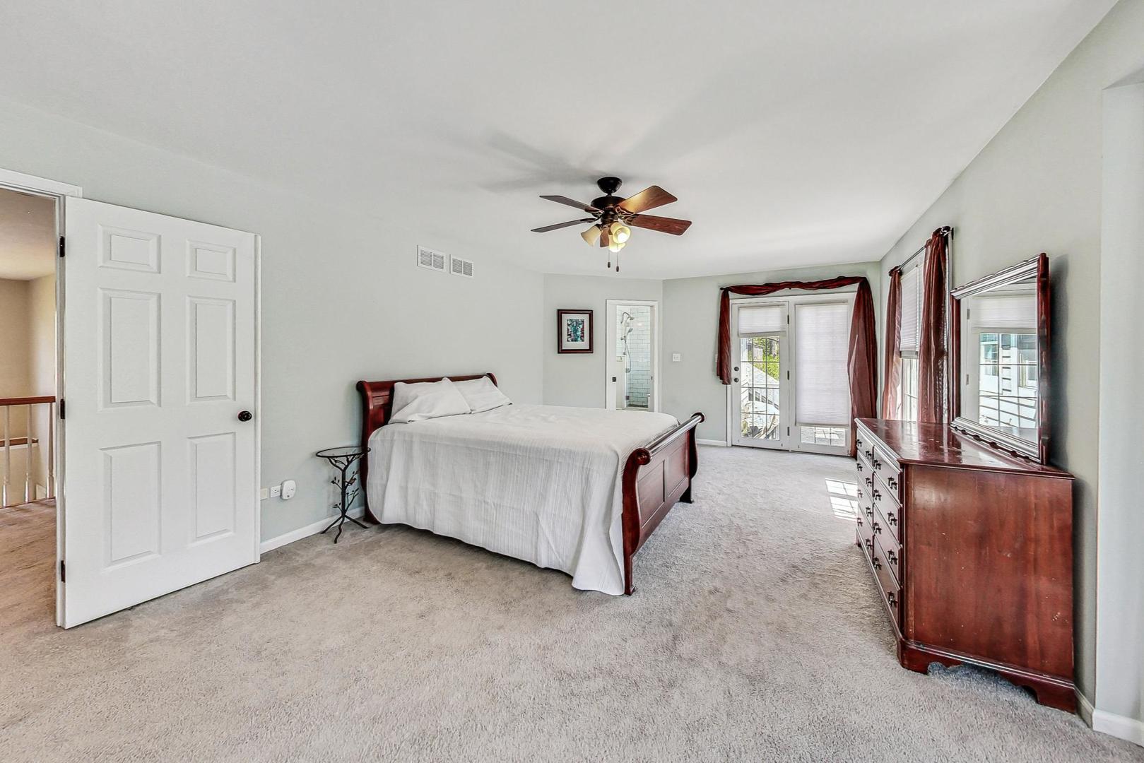 17W231 Hillside Lane
