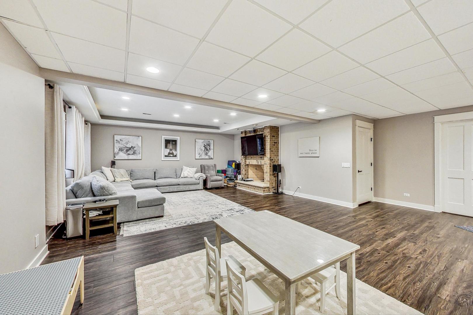 4904 Highland Avenue