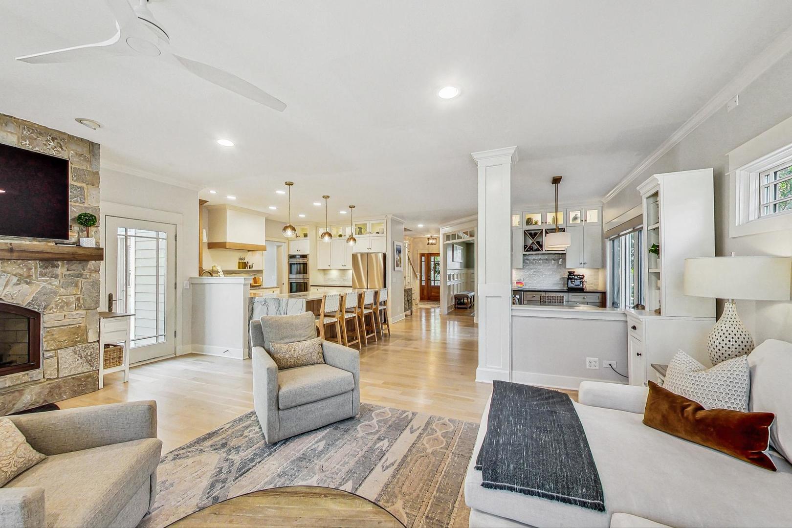 4904 Highland Avenue