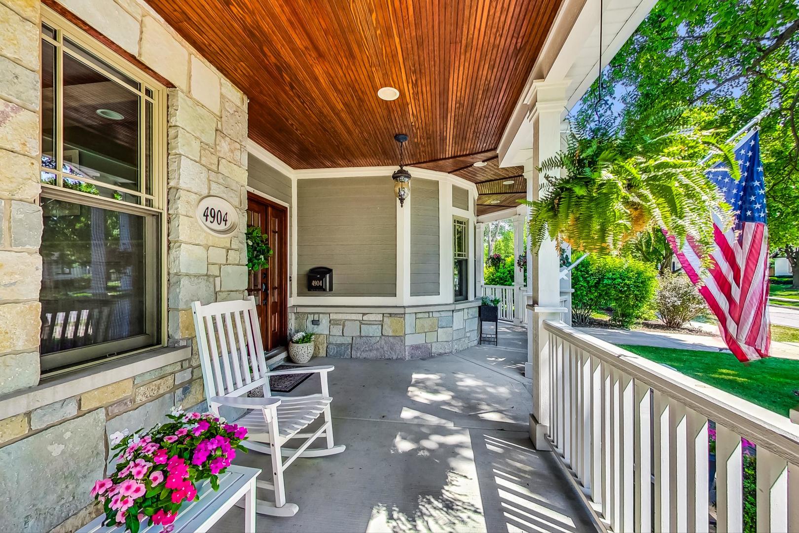 4904 Highland Avenue