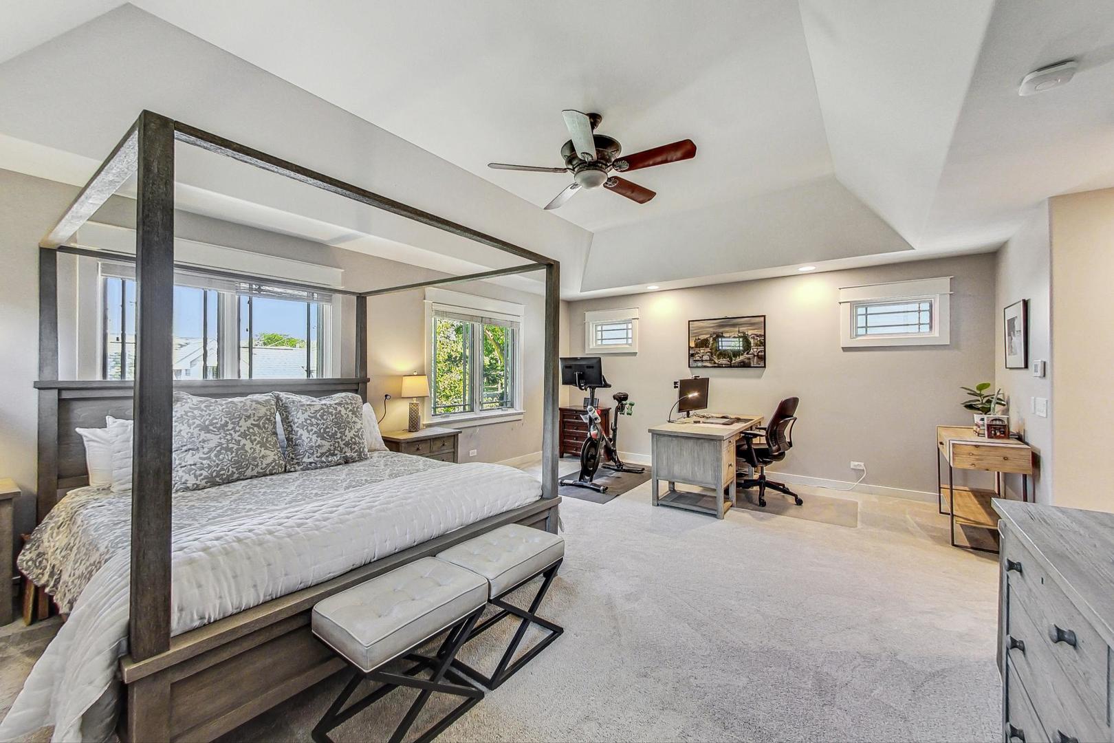 4904 Highland Avenue