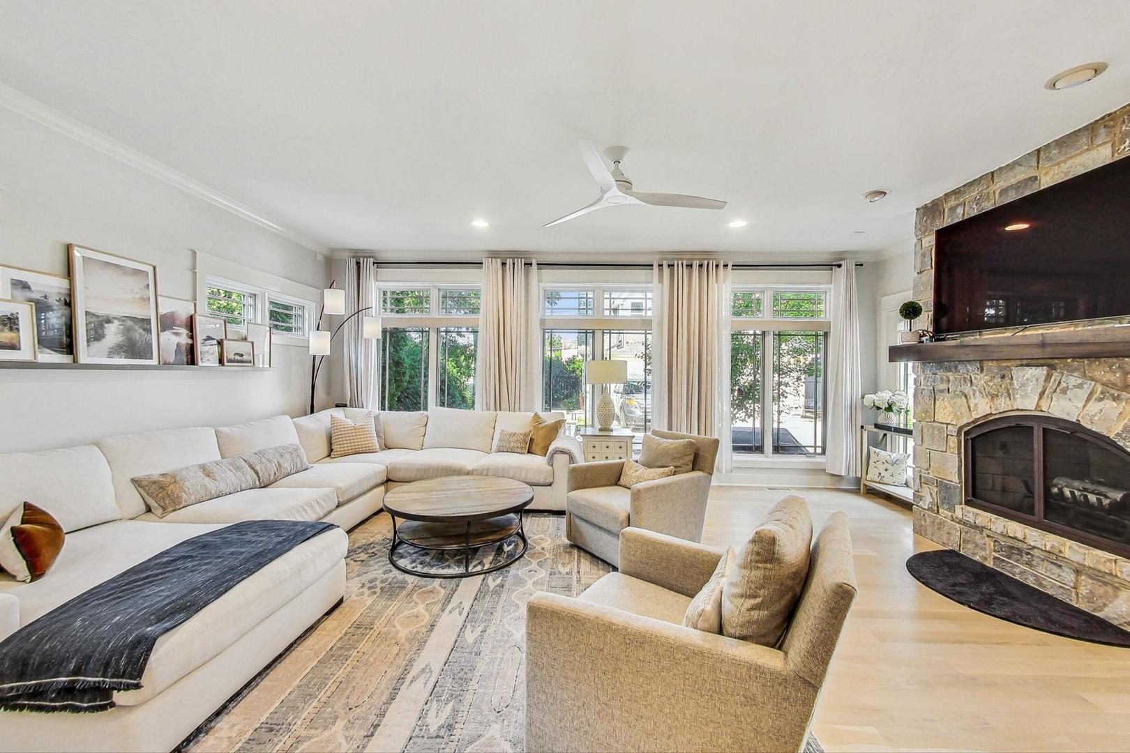 4904 Highland Avenue