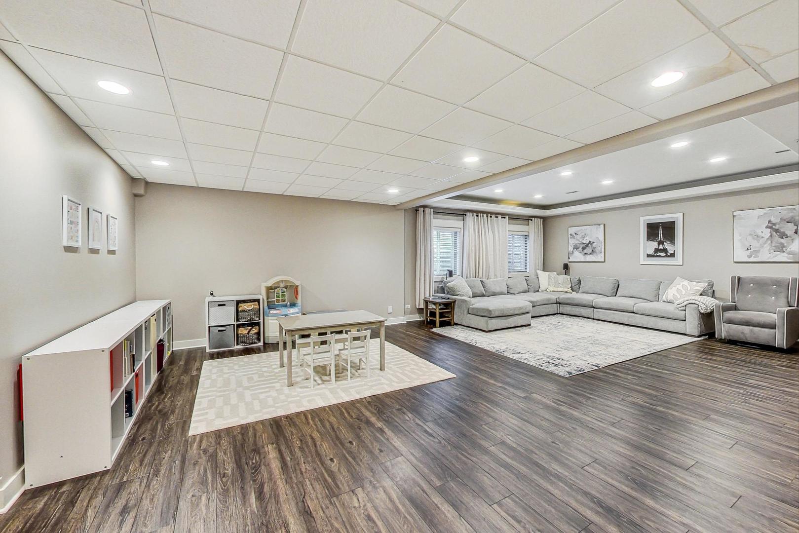 4904 Highland Avenue