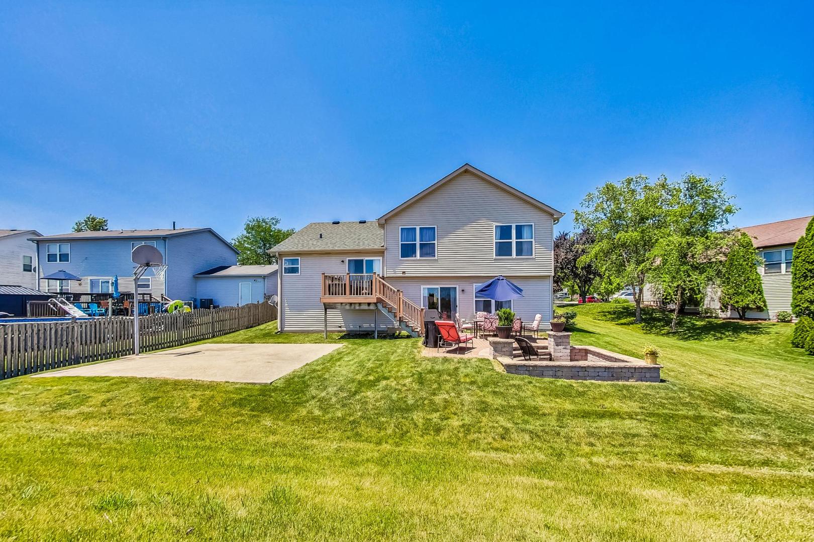 1812 Jack Pine Way