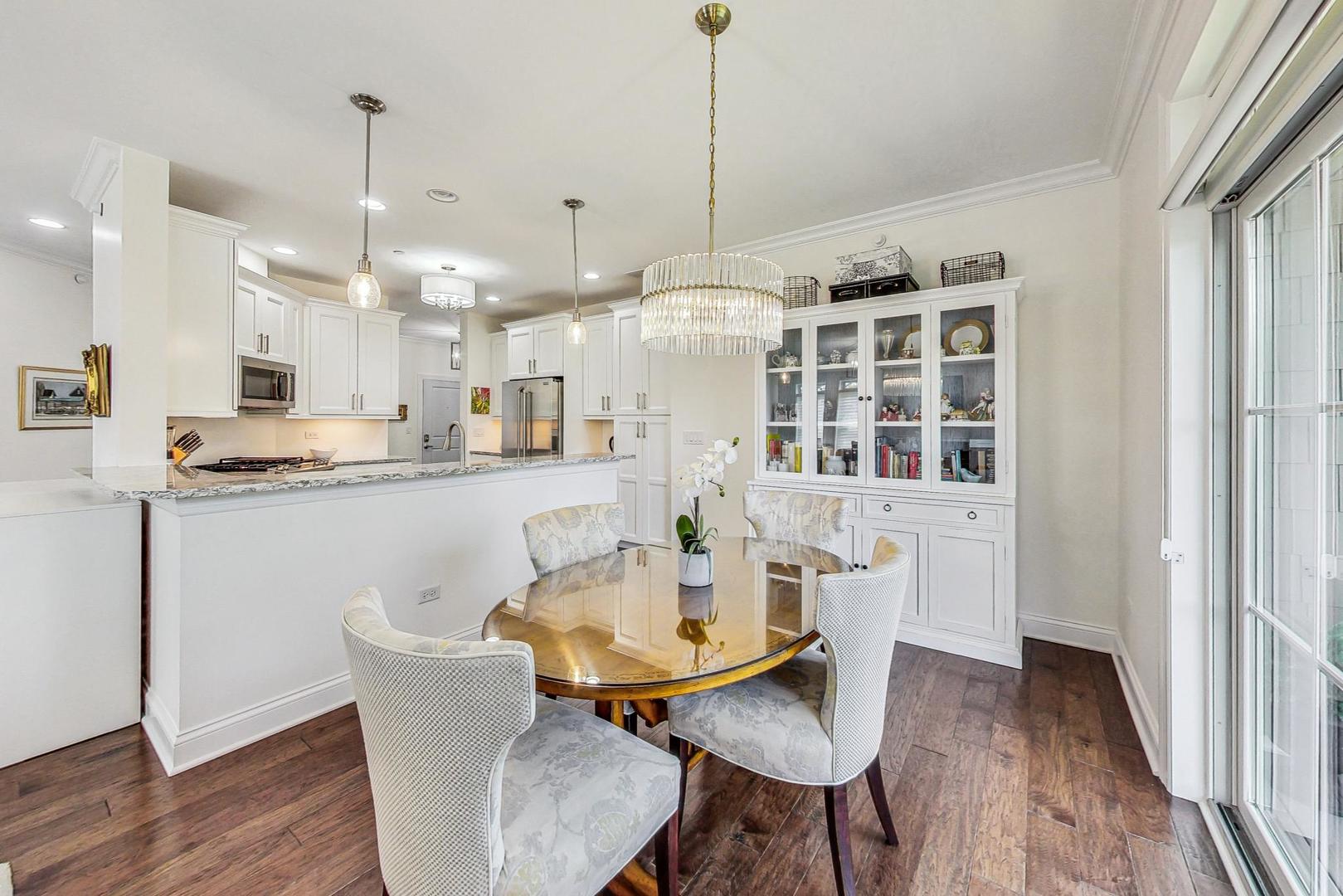 7 E Kennedy Lane Unit: 302