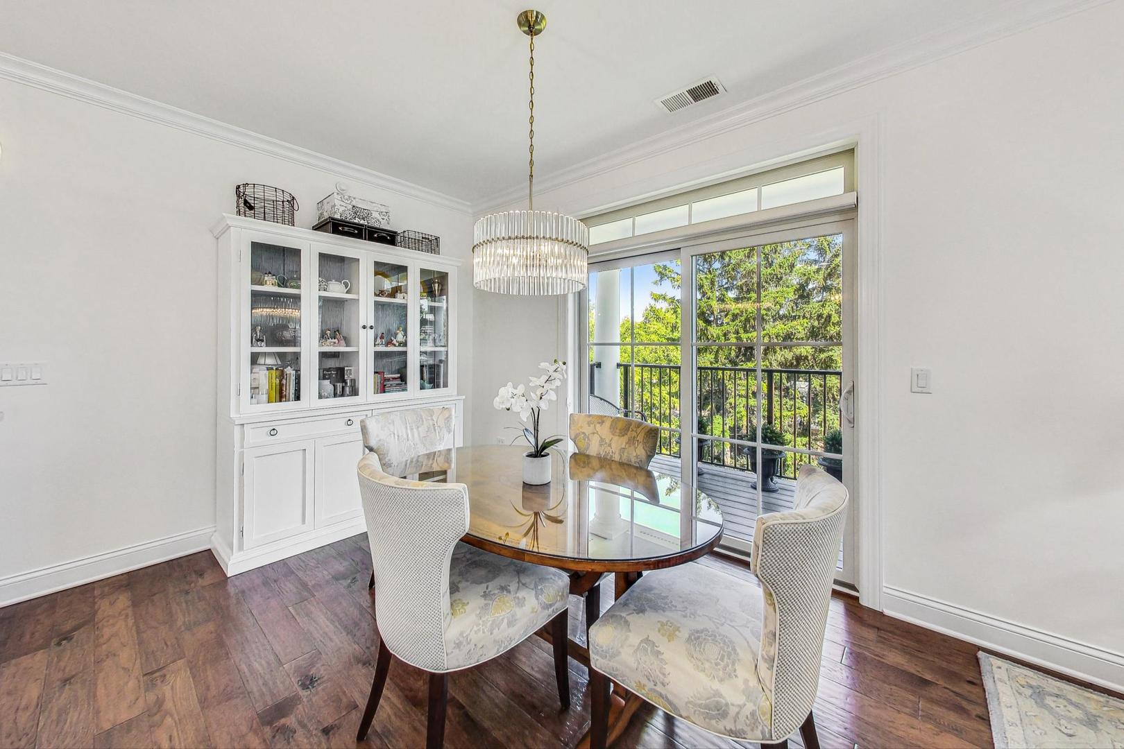 7 E Kennedy Lane Unit: 302