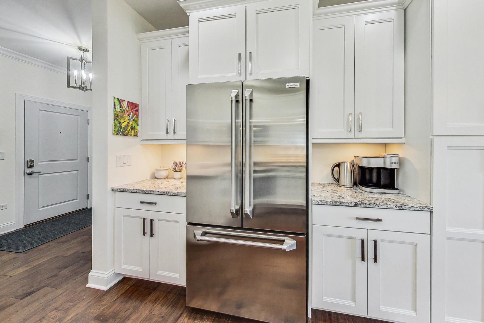 7 E Kennedy Lane Unit: 302