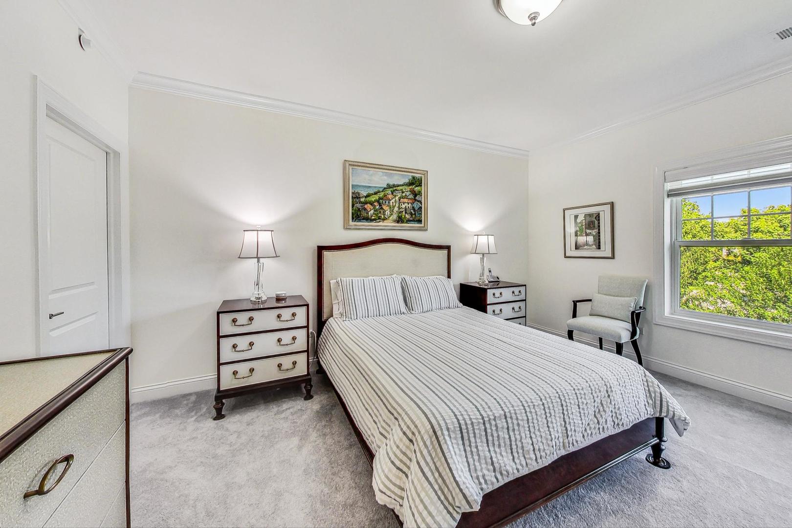 7 E Kennedy Lane Unit: 302
