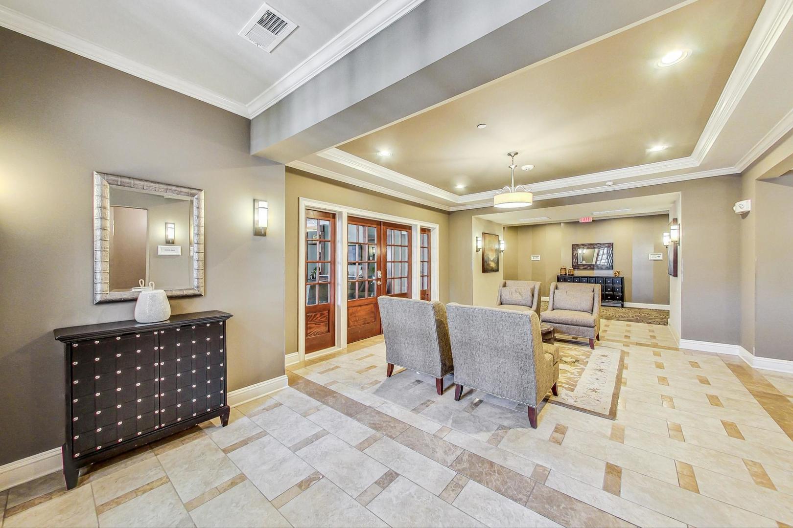 7 E Kennedy Lane Unit: 302
