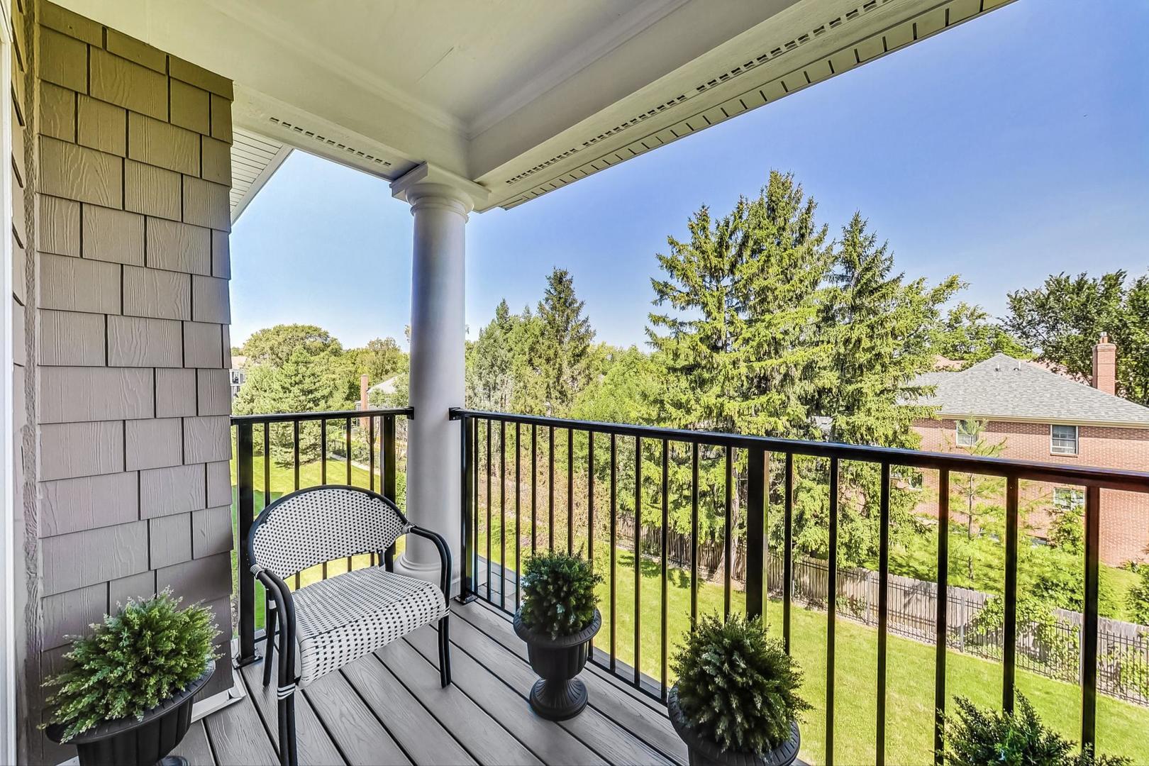 7 E Kennedy Lane Unit: 302