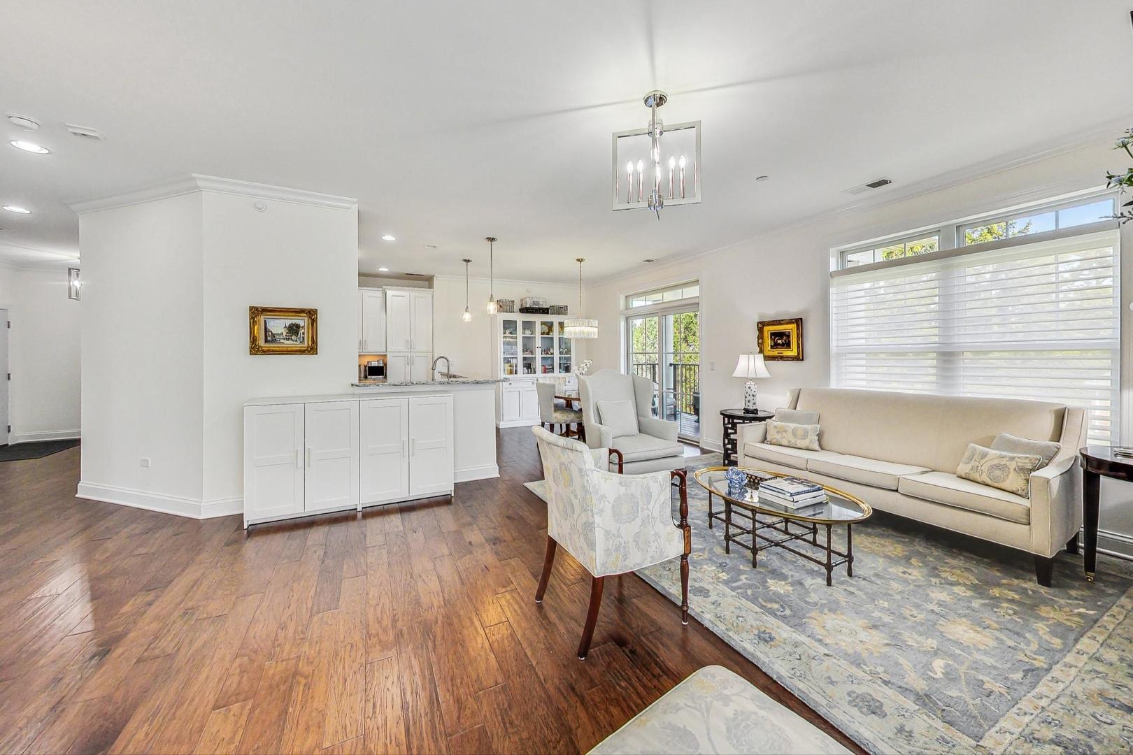 7 E Kennedy Lane Unit: 302