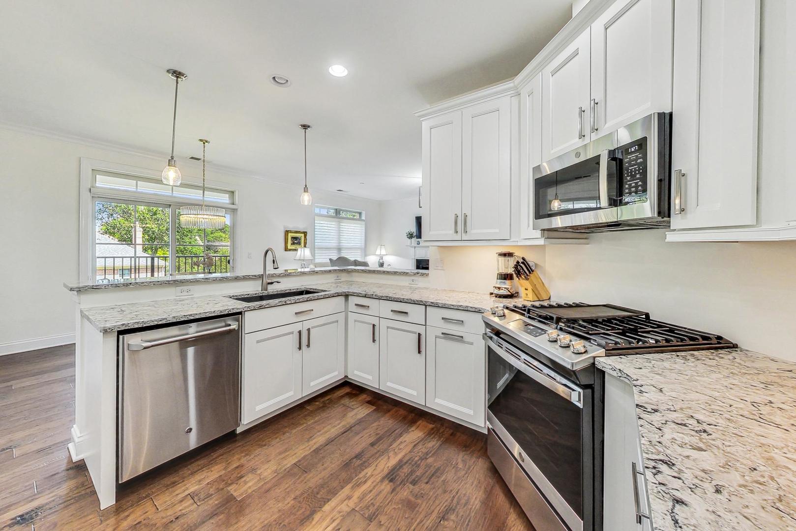 7 E Kennedy Lane Unit: 302