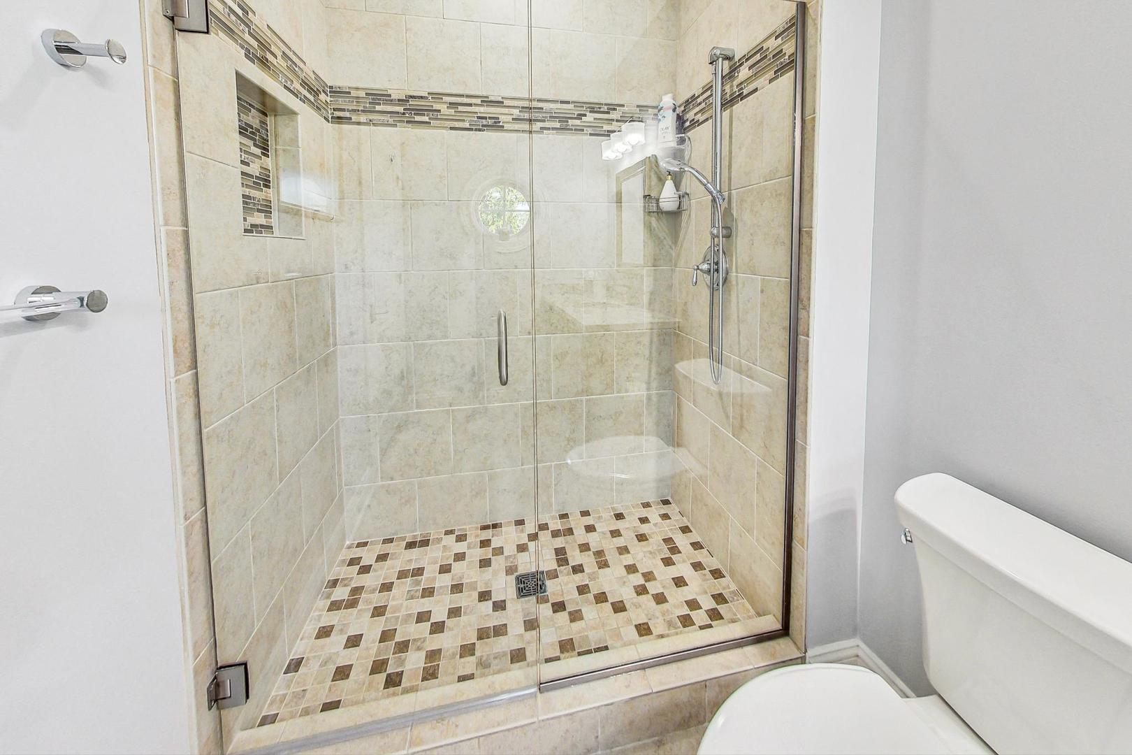 7 E Kennedy Lane Unit: 302