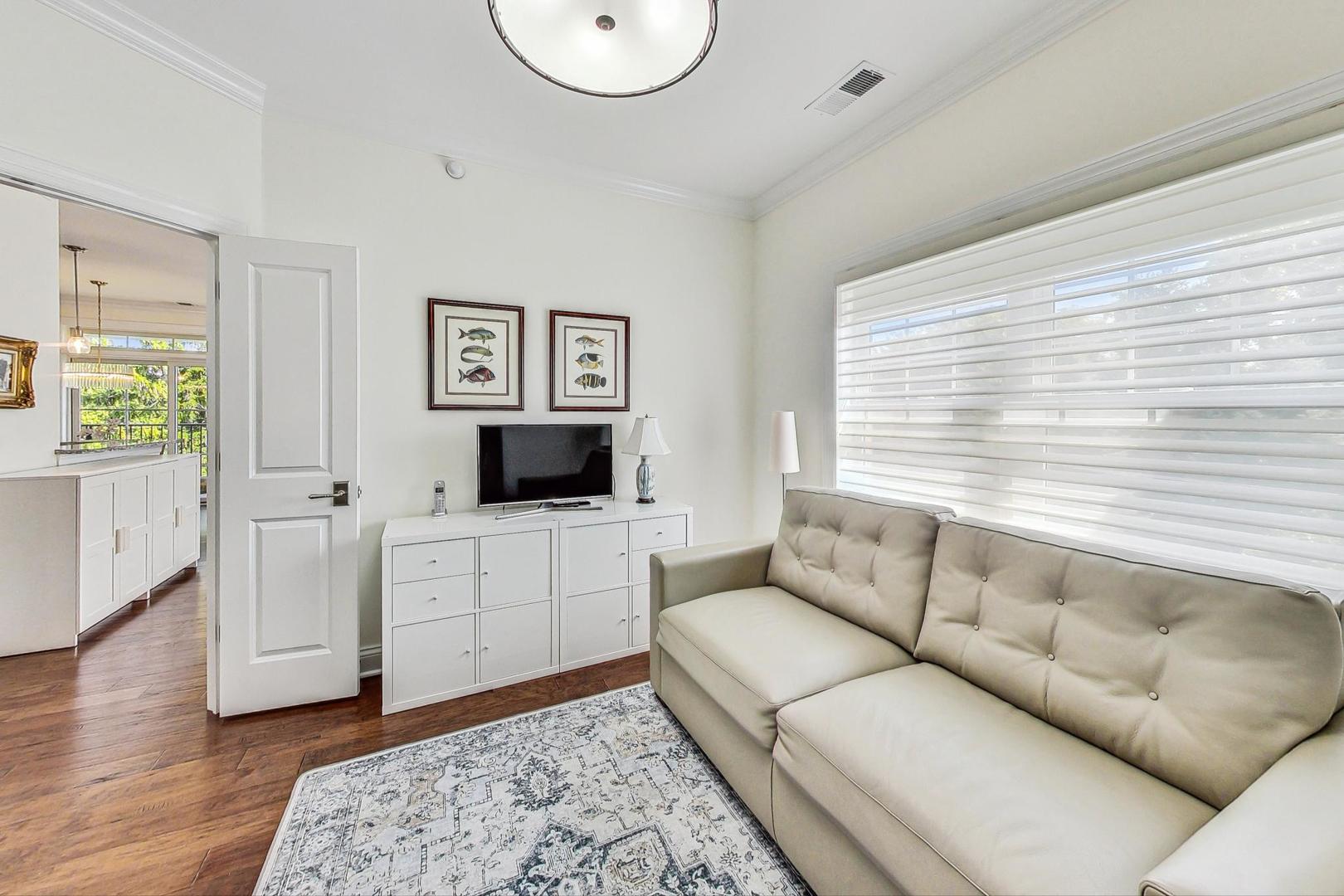 7 E Kennedy Lane Unit: 302
