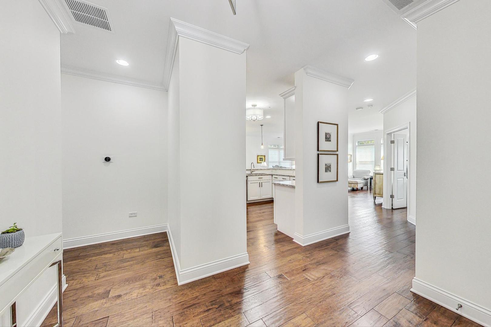 7 E Kennedy Lane Unit: 302