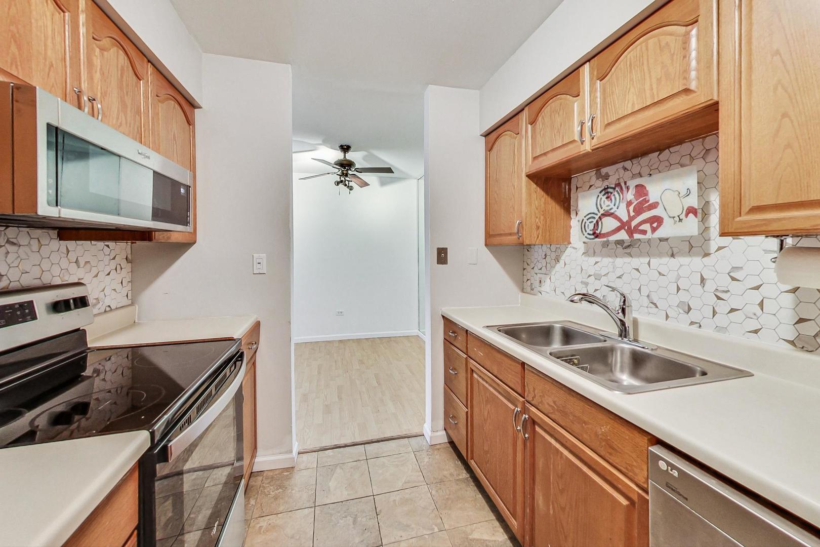 6181 Knoll Wood Road Unit: 203