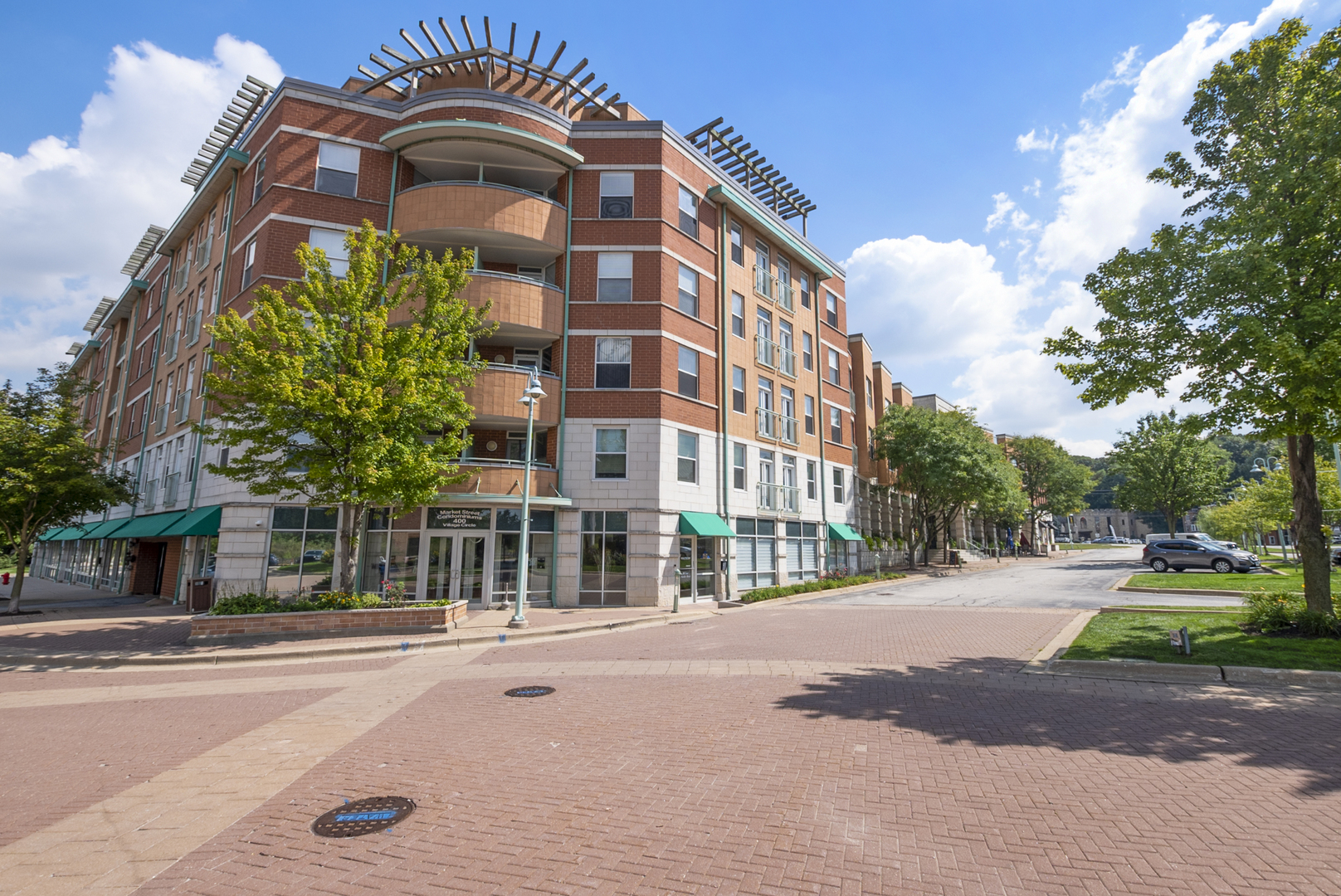 400 VILLAGE CIRCLE Drive Unit: 308