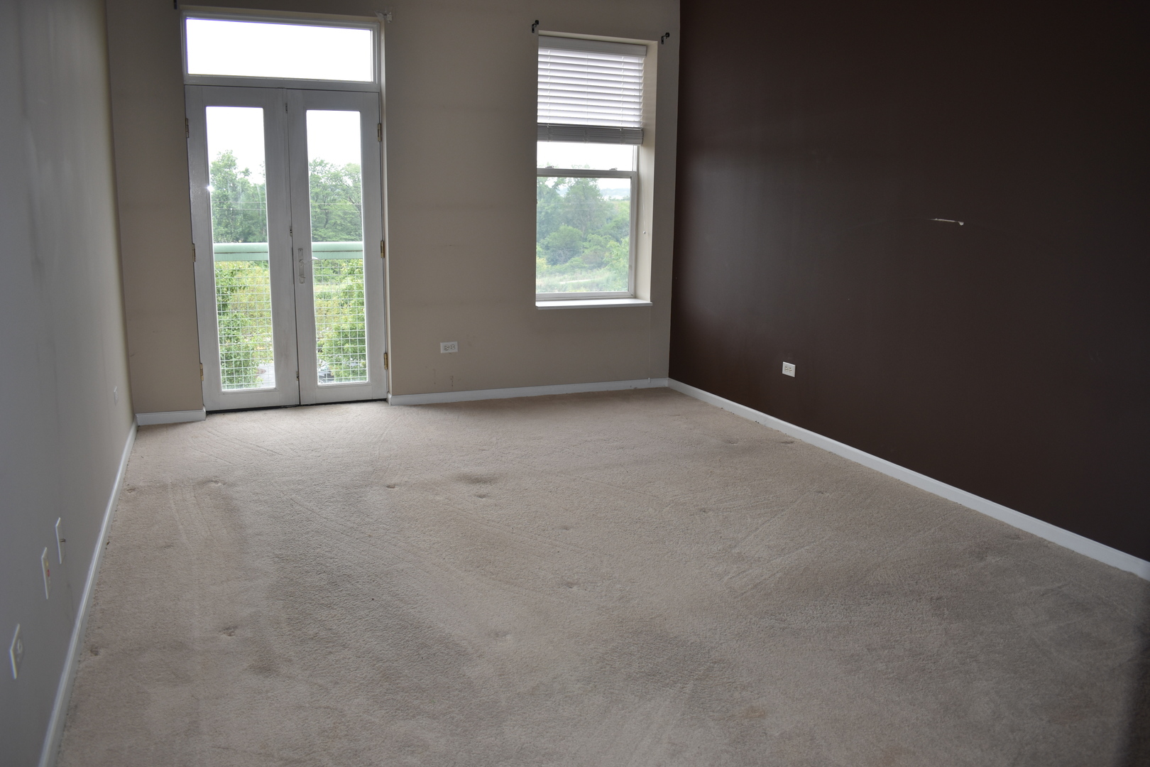 400 VILLAGE CIRCLE Drive Unit: 308