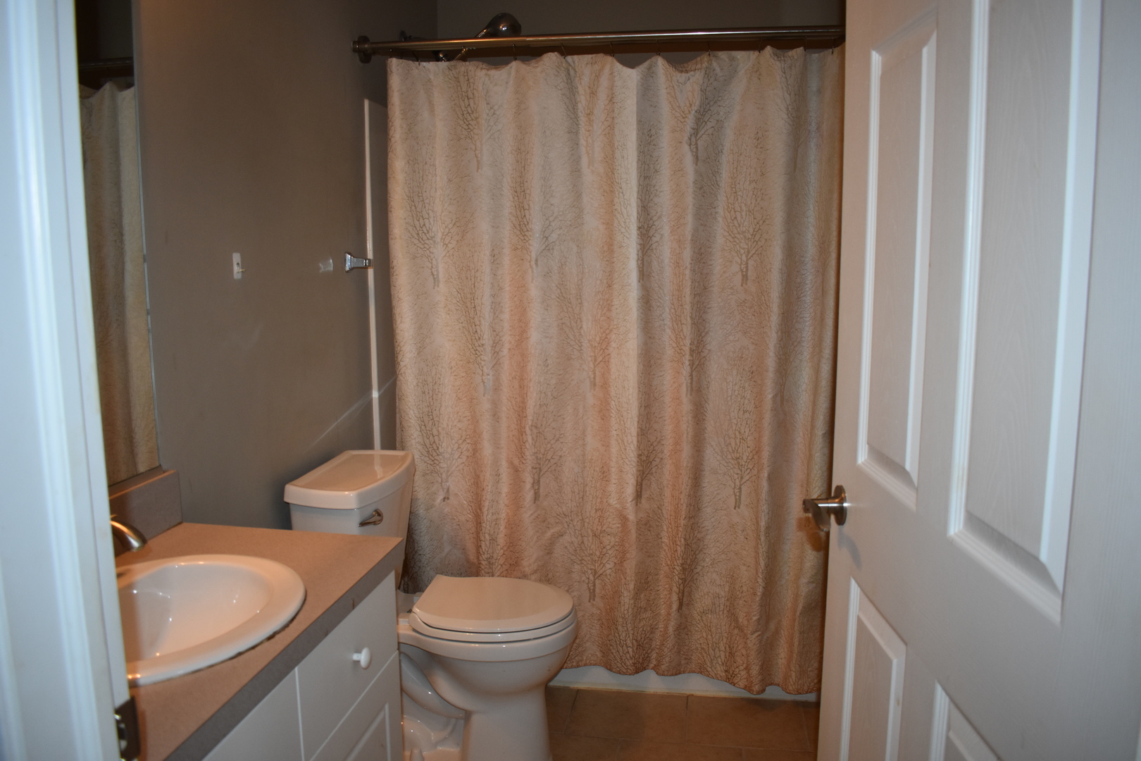 400 VILLAGE CIRCLE Drive Unit: 308
