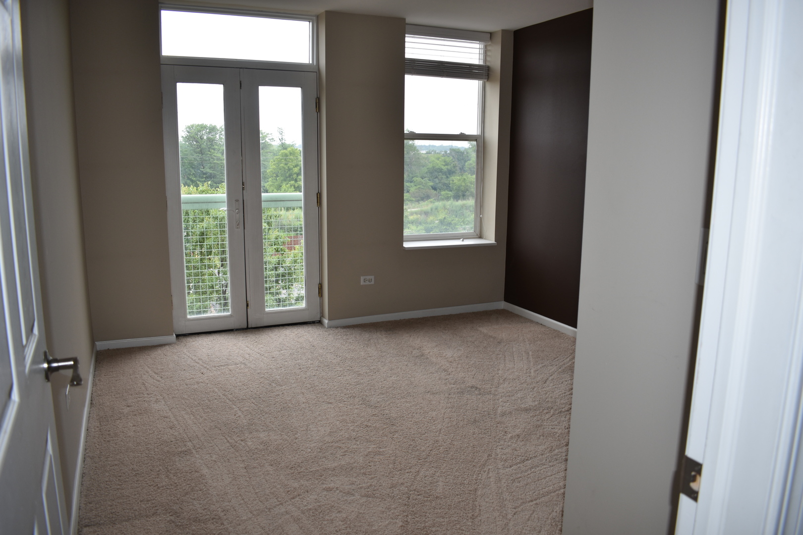 400 VILLAGE CIRCLE Drive Unit: 308