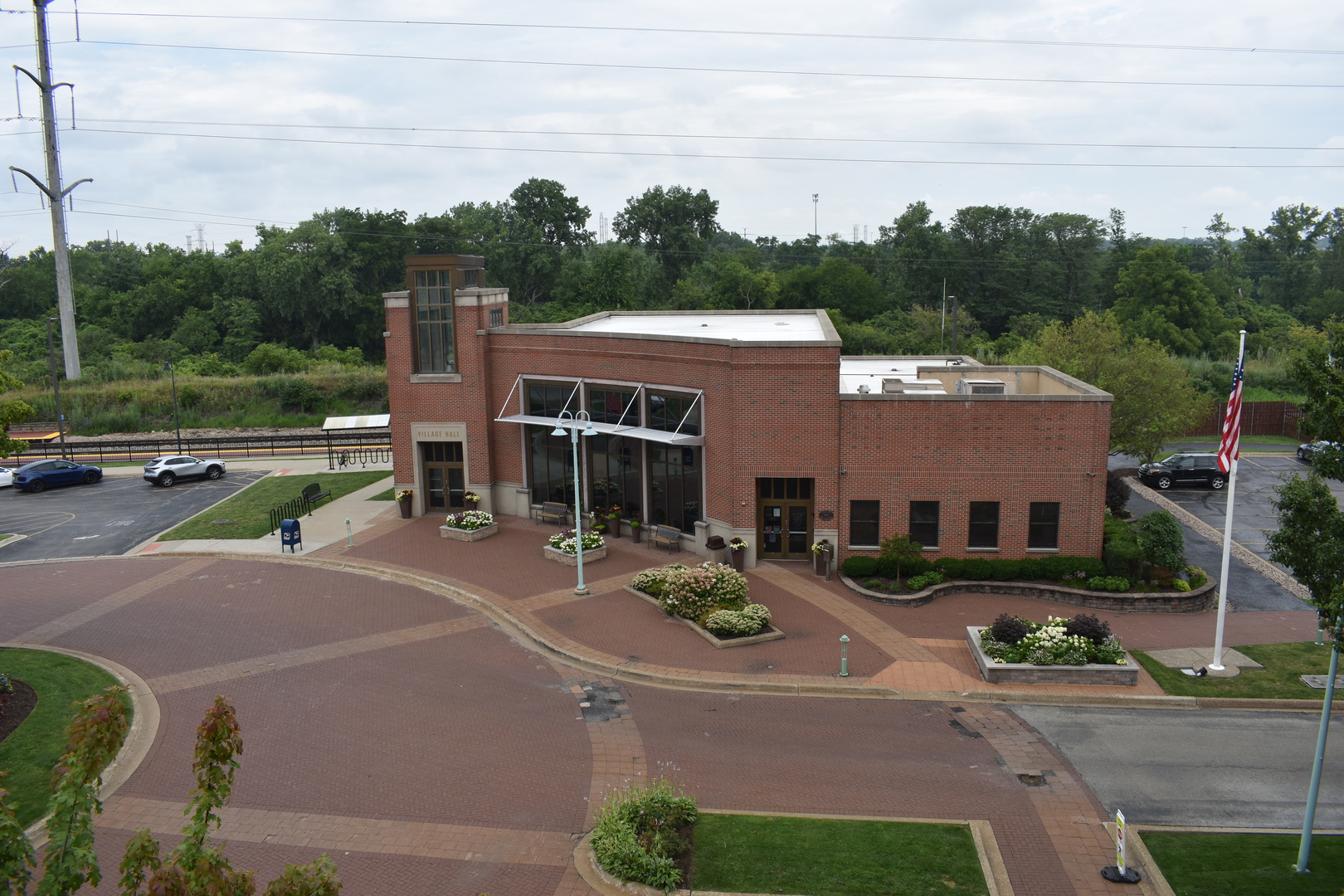 400 VILLAGE CIRCLE Drive Unit: 308