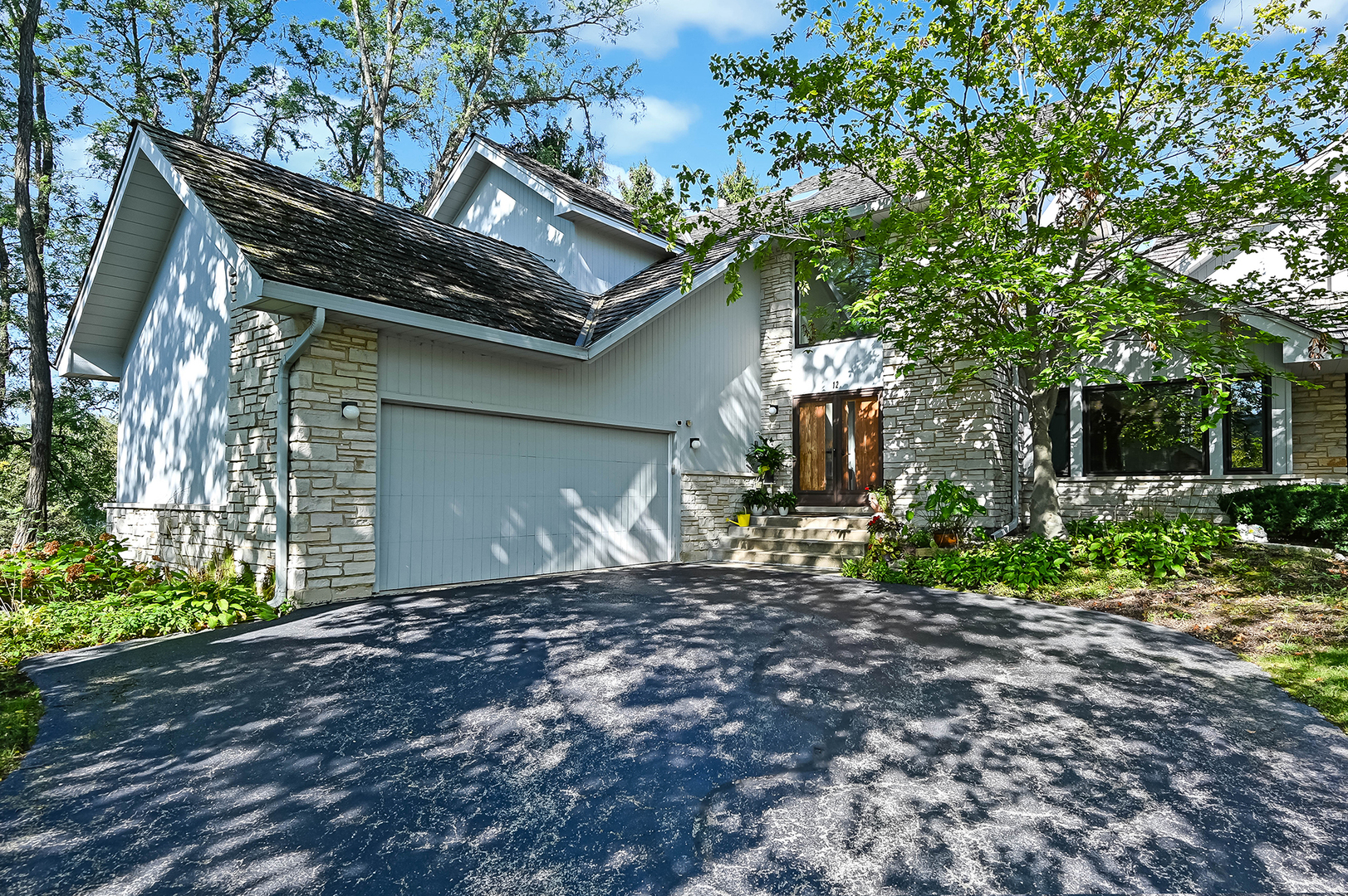 12 Laurel Oak Court