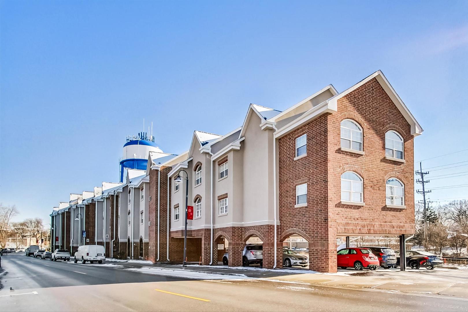 245 Burlington Avenue Unit: 209