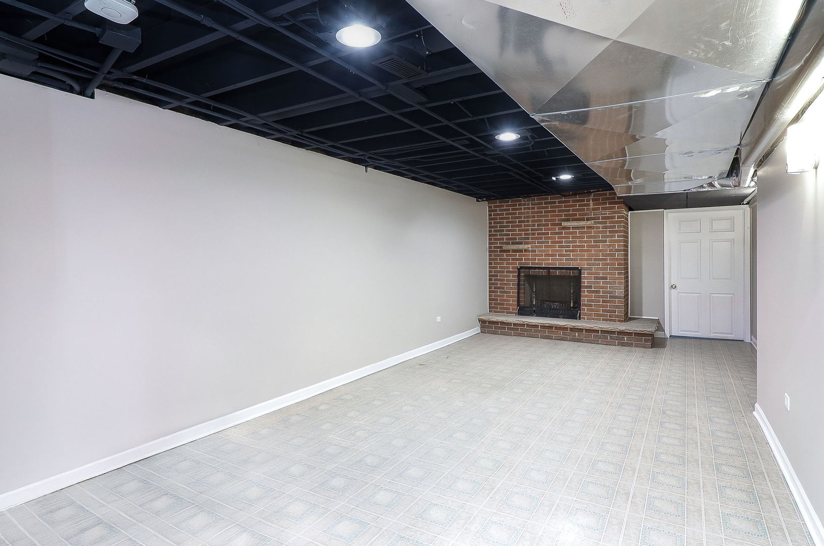 1119 Hamilton Lane