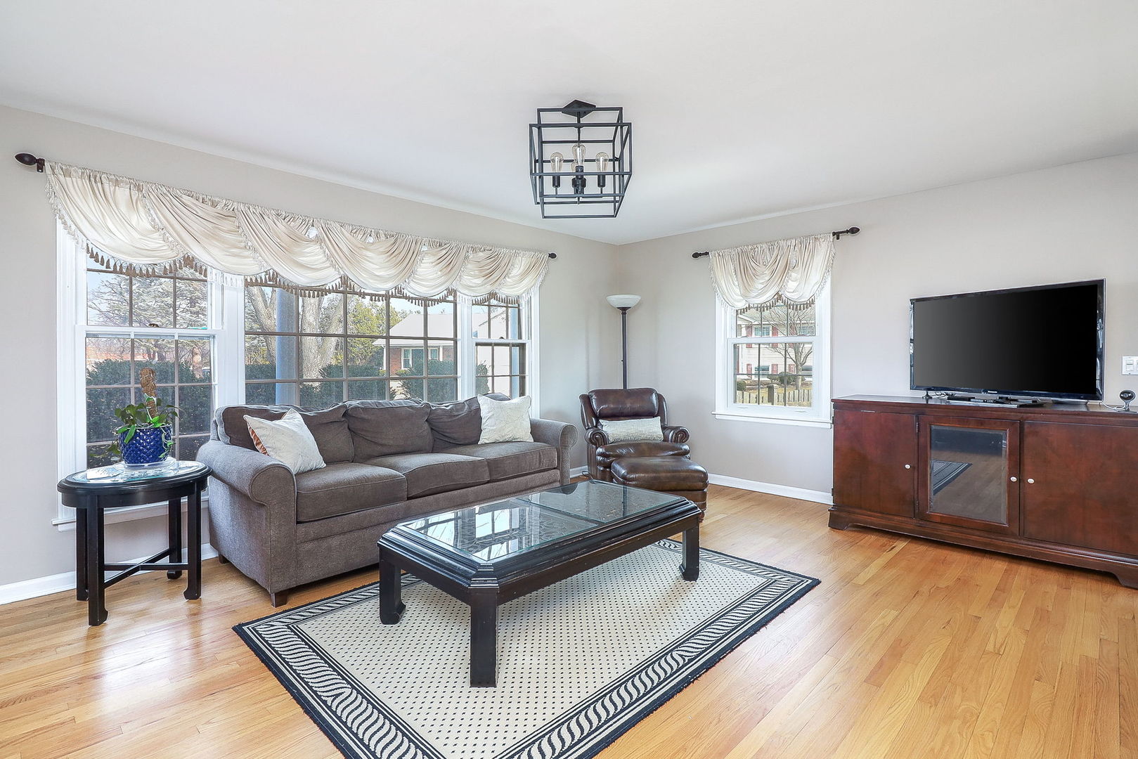 1119 Hamilton Lane