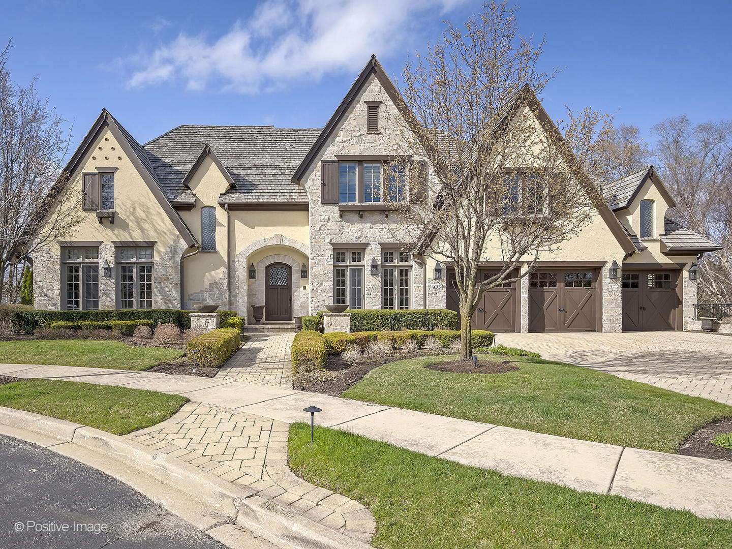 435 WOODLAND PARK Court