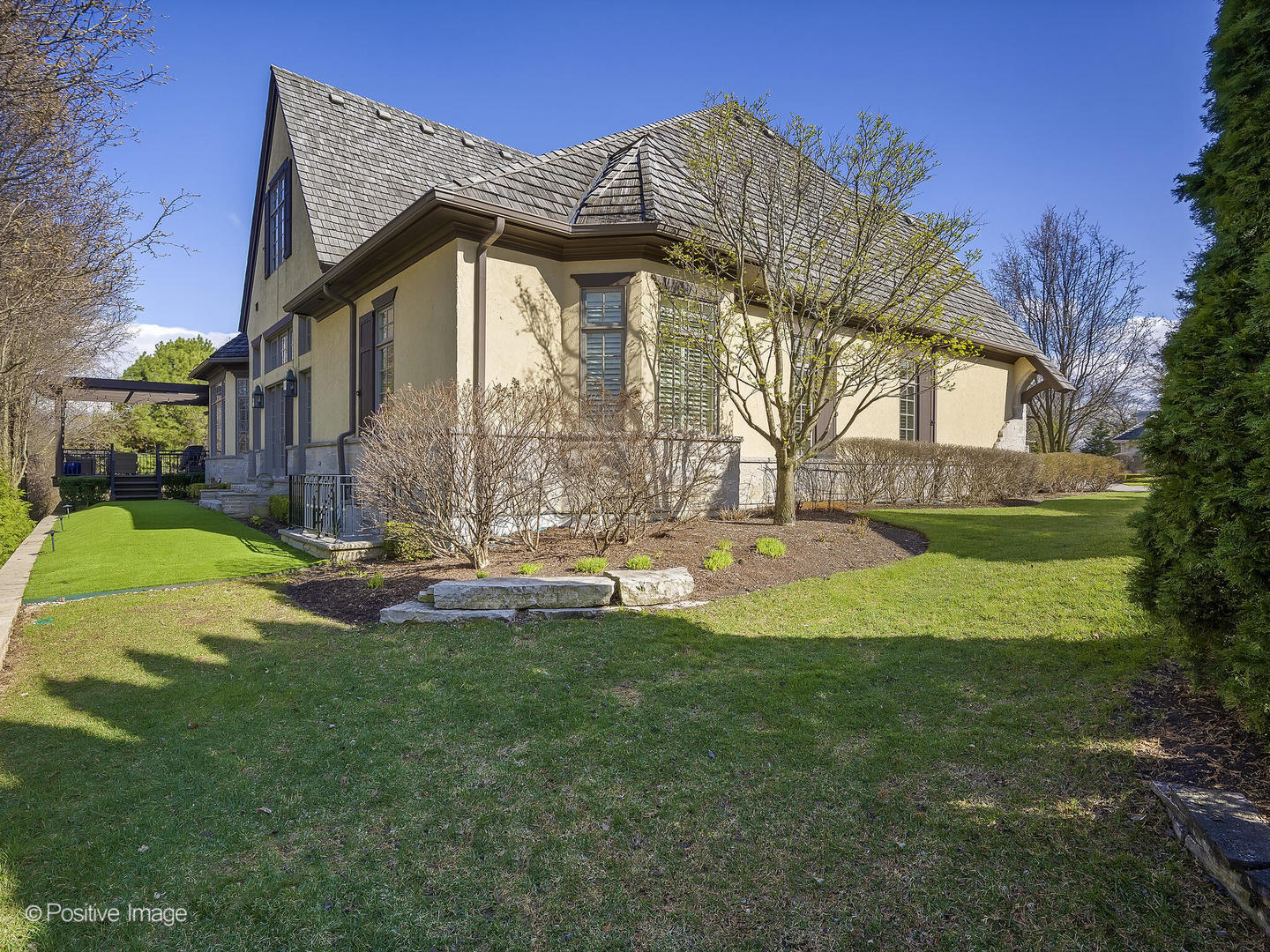 435 WOODLAND PARK Court