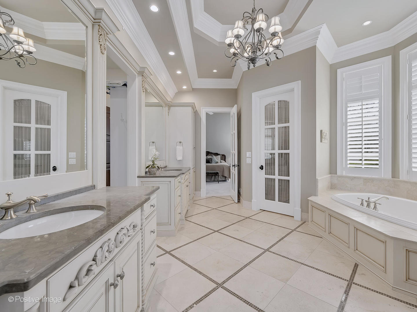 435 WOODLAND PARK Court