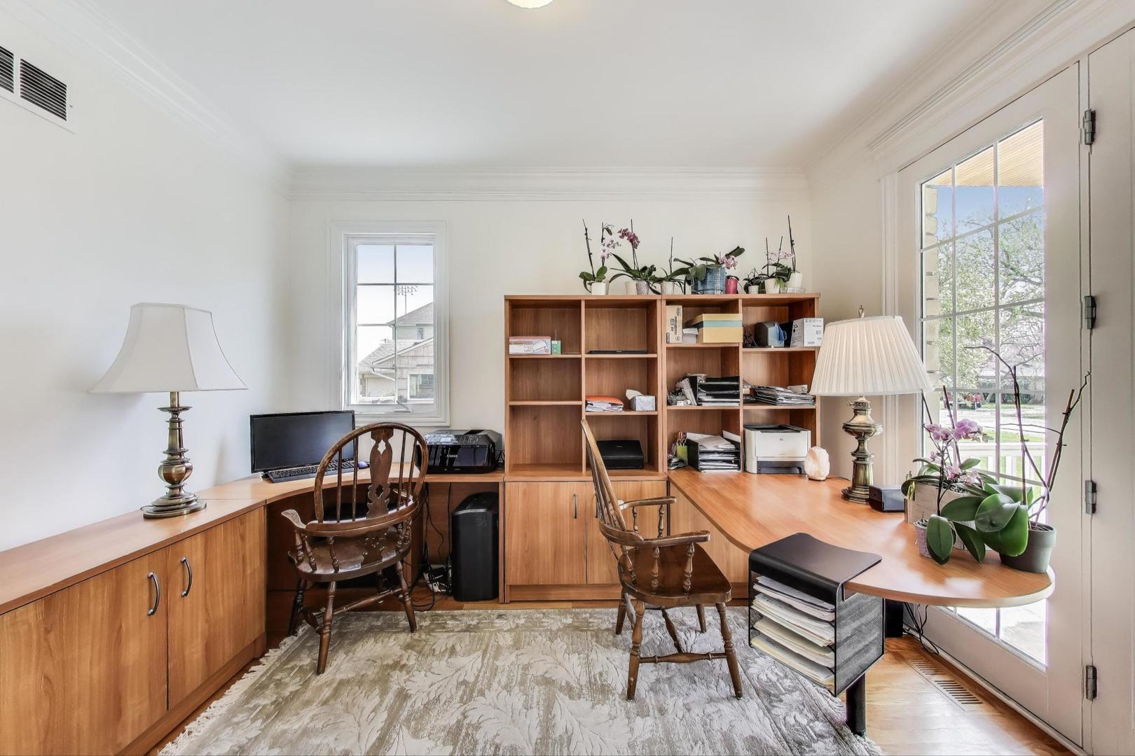 511 W 56TH Street