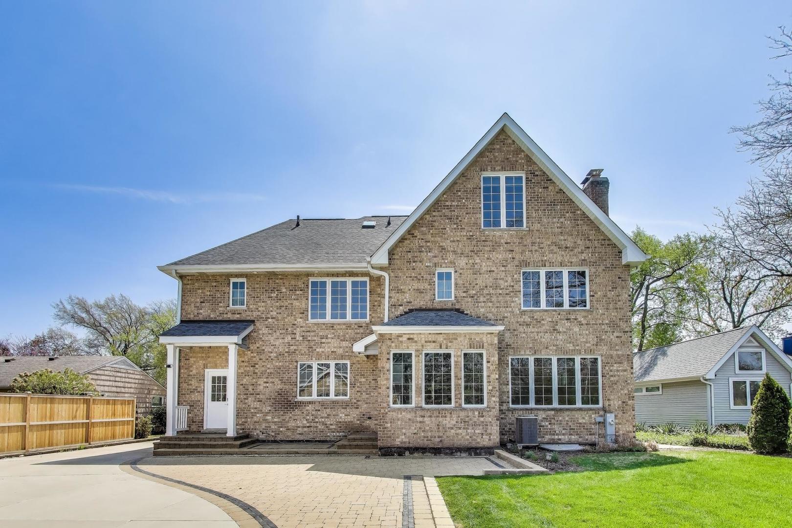 511 W 56TH Street