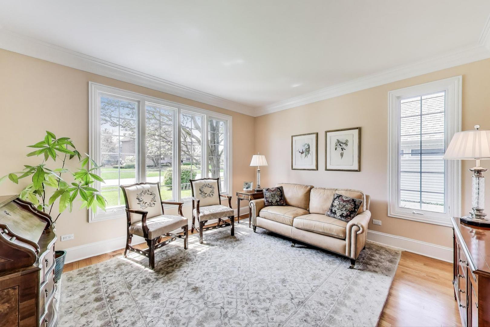511 W 56TH Street