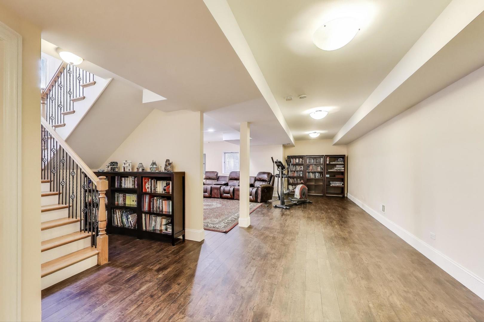 511 W 56TH Street