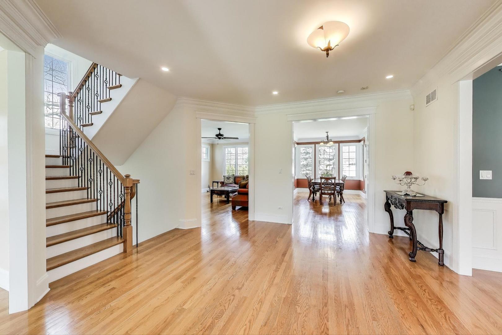 511 W 56TH Street
