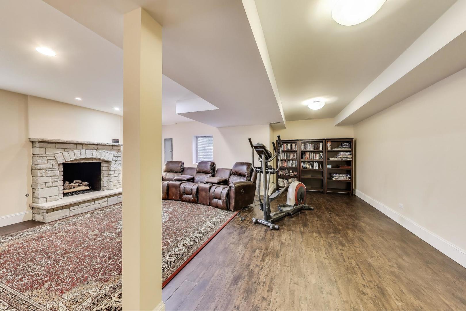 511 W 56TH Street