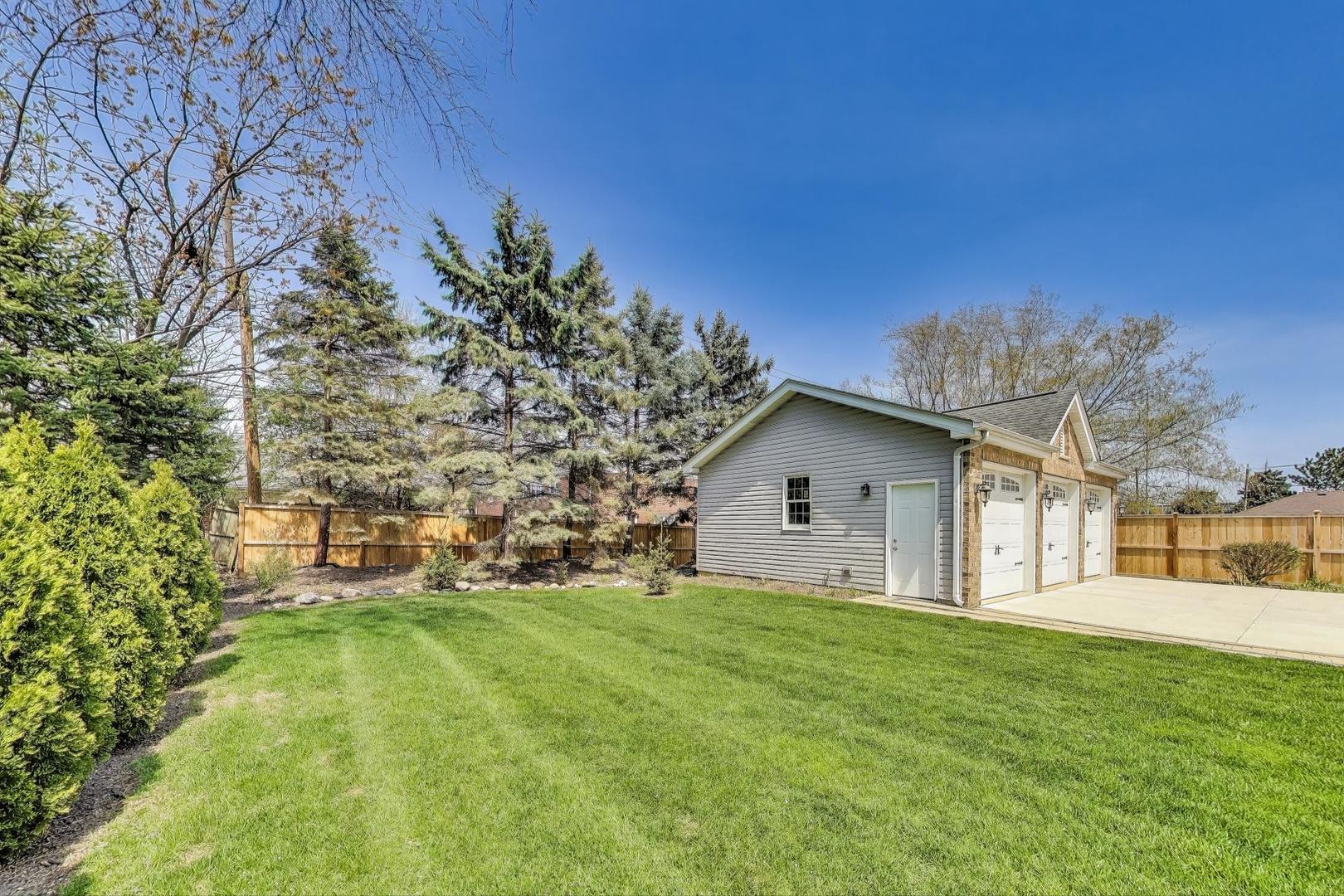 511 W 56TH Street